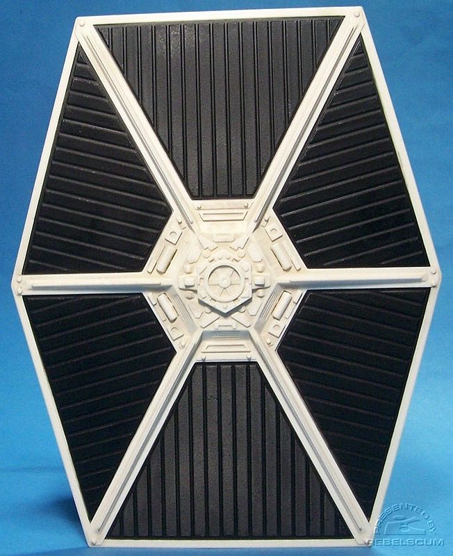 TIE Fighter - Hasbro (Star Wars - 30th Anniversary Collection) action figure collectible [Barcode 653569198932] - Main Image 3