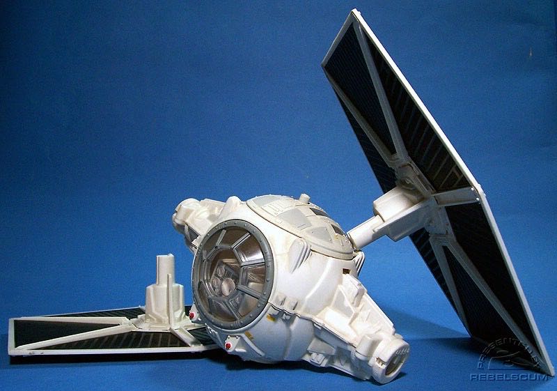 TIE Fighter - Hasbro (Star Wars - 30th Anniversary Collection) action figure collectible [Barcode 653569198932] - Main Image 4