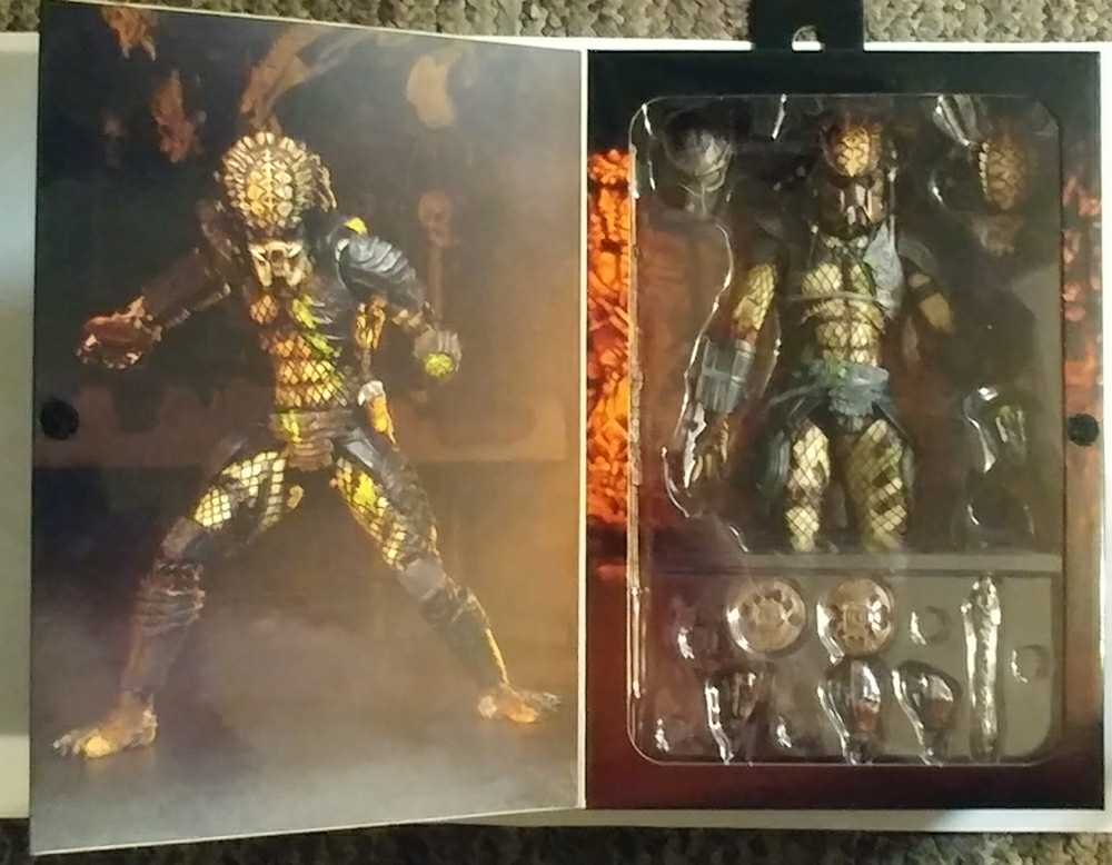 The Predator <Battle Damaged> - Neca (Predator 2) action figure collectible [Barcode 634482514283] - Main Image 3