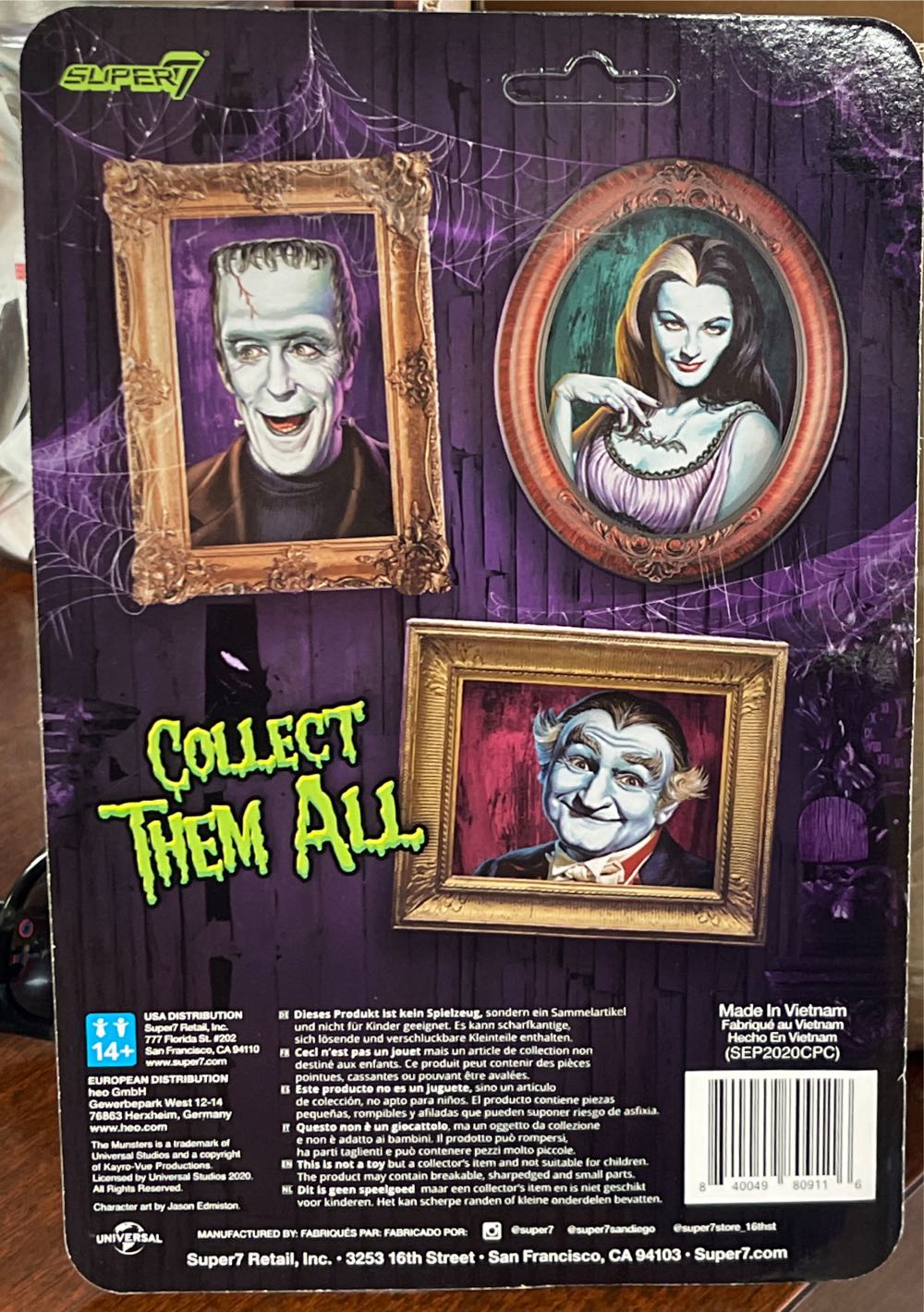 Lily The Munsters Reaction - Super 7 action figure collectible [Barcode 840049809116] - Main Image 2