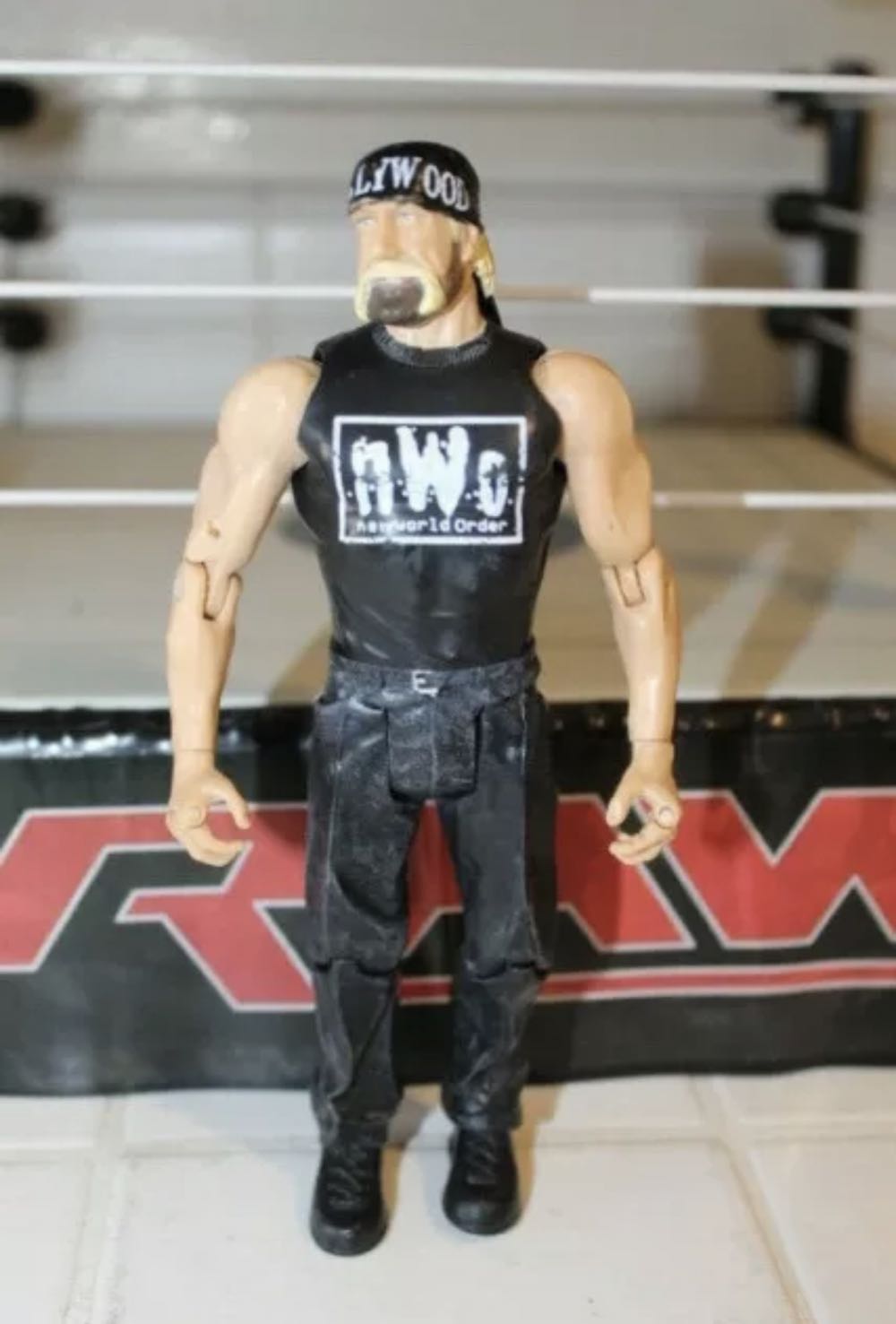 Hulk Hogan - Jakks Pacific (R-3 Tech) action figure collectible [Barcode 039897914008] - Main Image 4