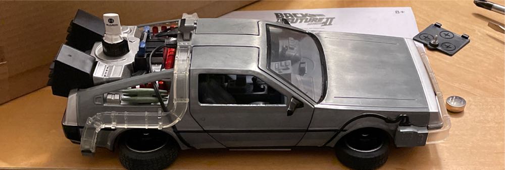 DeLorean Time Machine - Jada (Back To The Future) action figure collectible [Barcode 801310314685] - Main Image 2