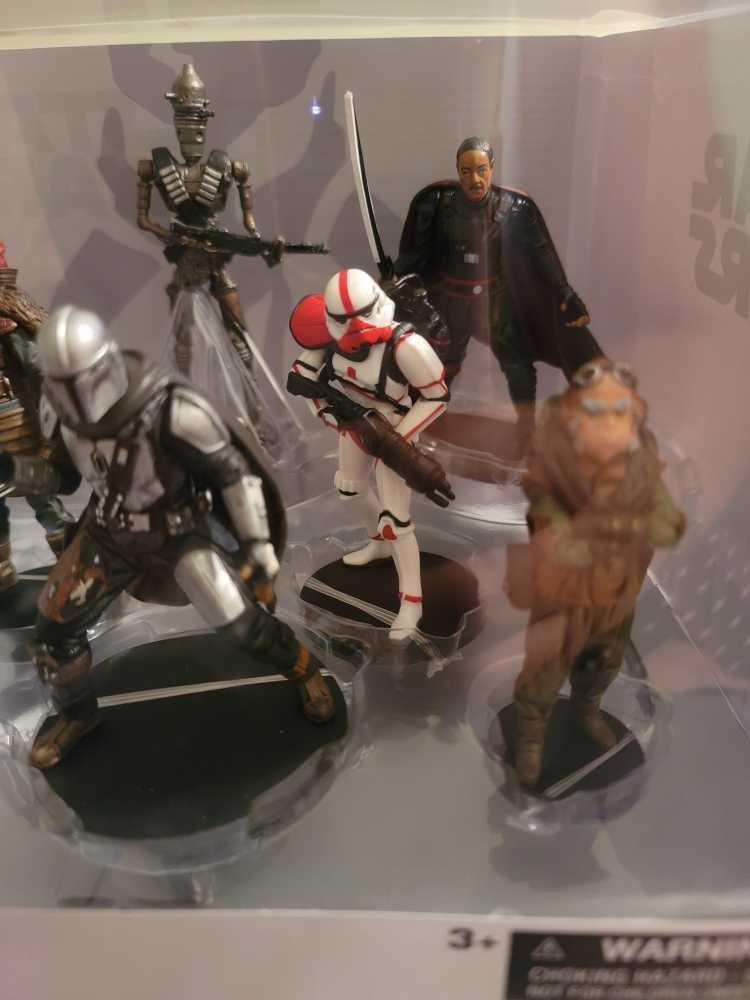 The Mandalorian Deluxe Figurine Playset  - Disney (Star Wars The Mandalorian) action figure collectible - Main Image 3