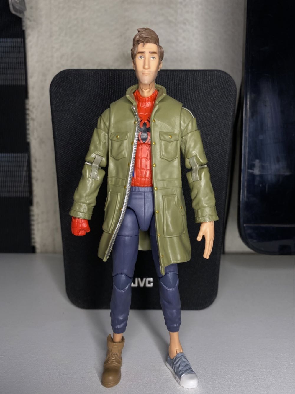 Spider-Man (Peter B. Parker) - Hasbro (Marvel Legends) action figure collectible - Main Image 2