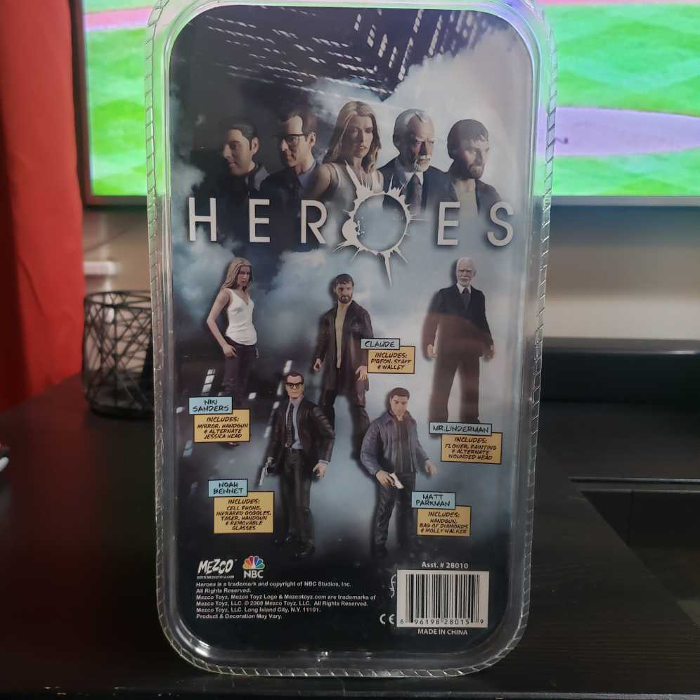 Matt Parkman and Molly Walker - Mezko (Heroes) action figure collectible [Barcode 696198280159] - Main Image 3