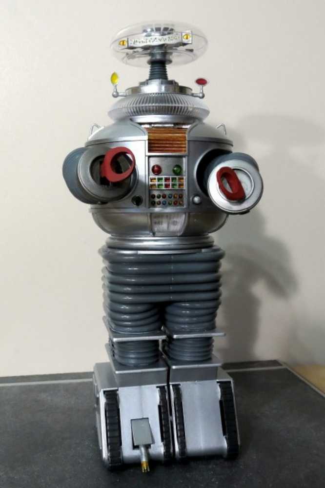 Moebius The Robot from Lost in Space - Moebius (Lost In Space) action figure collectible [Barcode 895137001279] - Main Image 3