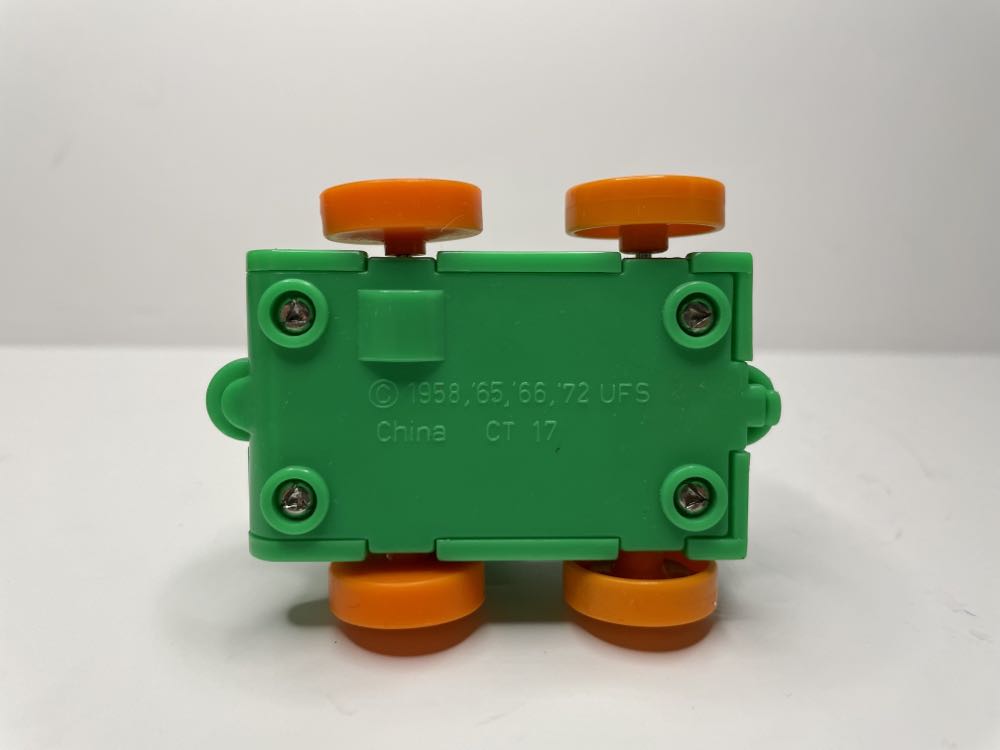 Peanuts Gang - Snoopy - UFC (Charlie Brown) action figure collectible - Main Image 3