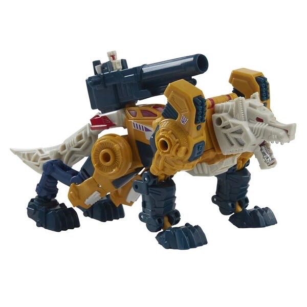 Weirdwolf w/Monxo - Hasbro (Headmasters) action figure collectible [Barcode 5010993829019] - Main Image 3