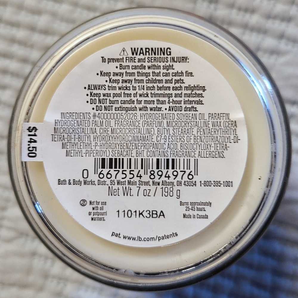 CANDLE: USA Patriotic Bath & Body Works Firecracker Pop Single Wick Heart 2022 - Bath & Bodyworks Candle (USA Candles) action figure collectible [Barcode 667554894976] - Main Image 2