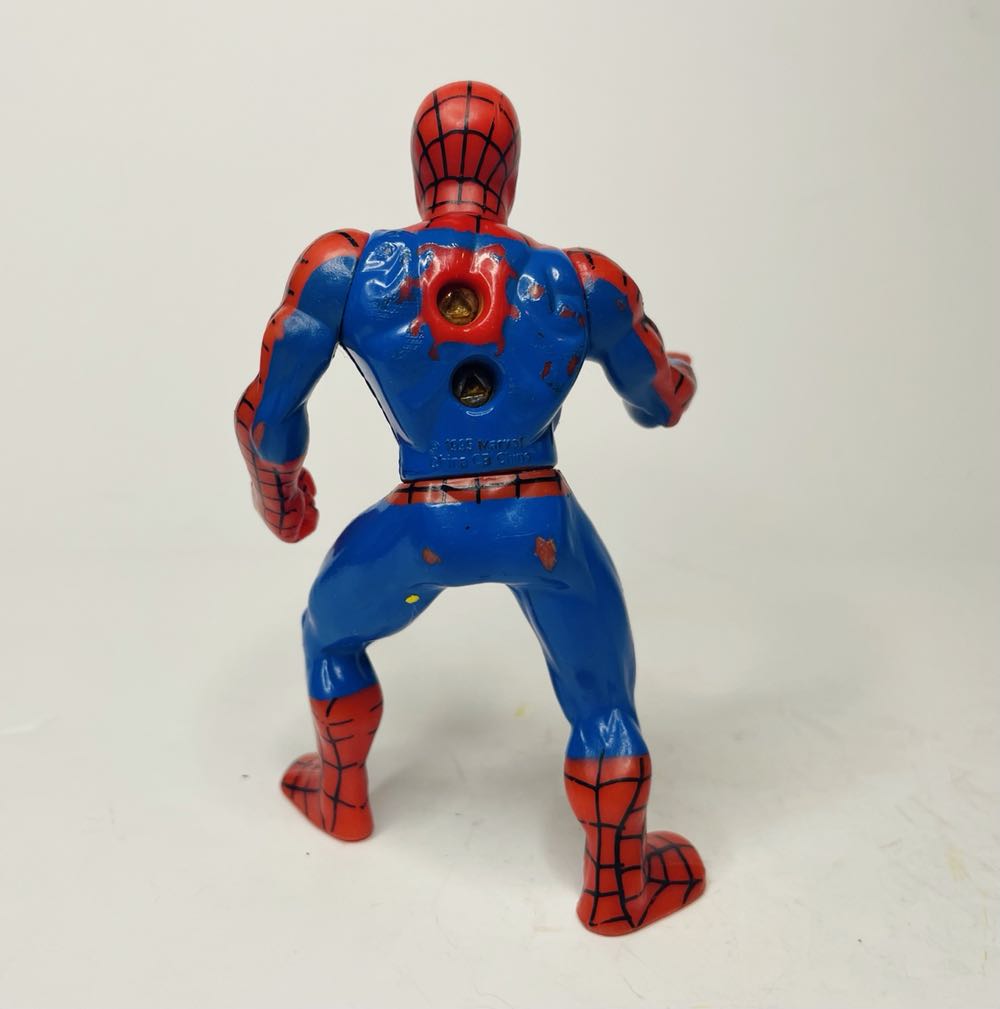 Spider-Man - Marvel (Classic Spiderman) action figure collectible - Main Image 3