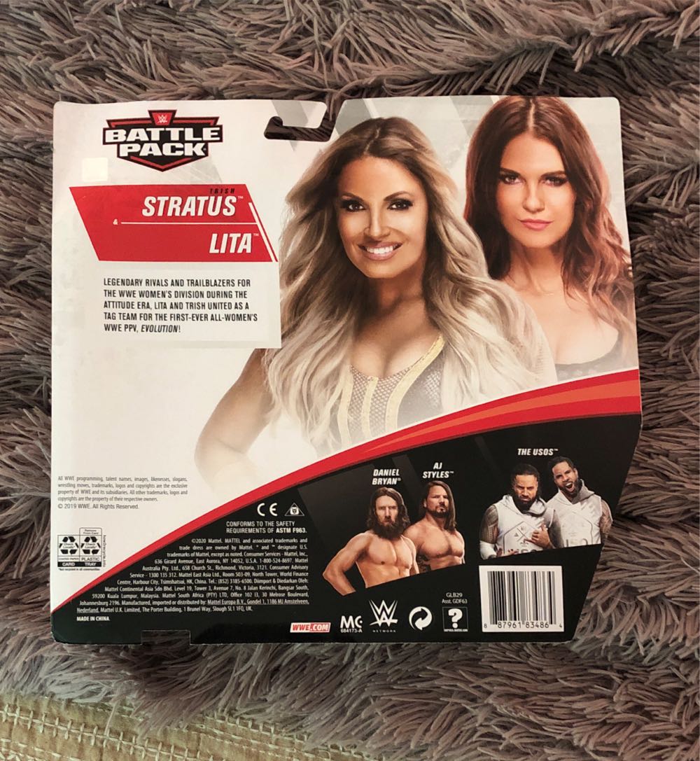 Lita Vs Trish Stratus - Mattel Wwe (WWE Mattel Battle Pack) action figure collectible [Barcode 887961834864] - Main Image 2