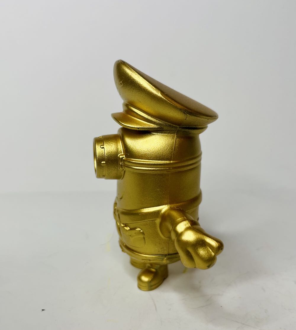 Gold Minion - UCS LLC (Minions) action figure collectible - Main Image 2