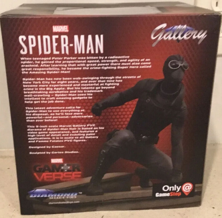 Spider-man Noir - Diamond Select Toys (Spider-Man Noir) action figure collectible [Barcode 699788843505] - Main Image 2