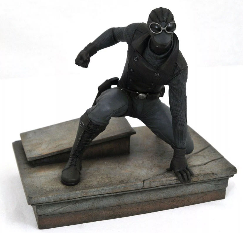 Spider-man Noir - Diamond Select Toys (Spider-Man Noir) action figure collectible [Barcode 699788843505] - Main Image 3