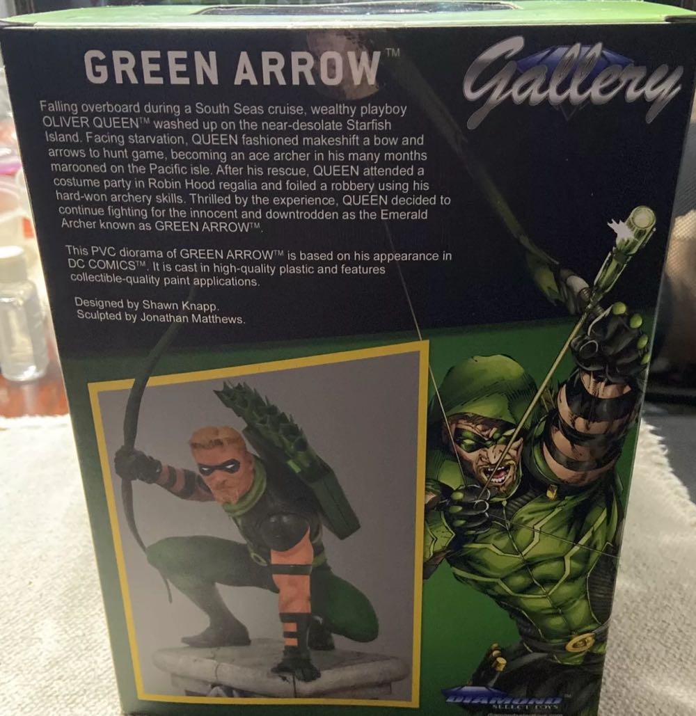 Green Arrow: Diamond Select PVC Statue  action figure collectible [Barcode 699788828915] - Main Image 4
