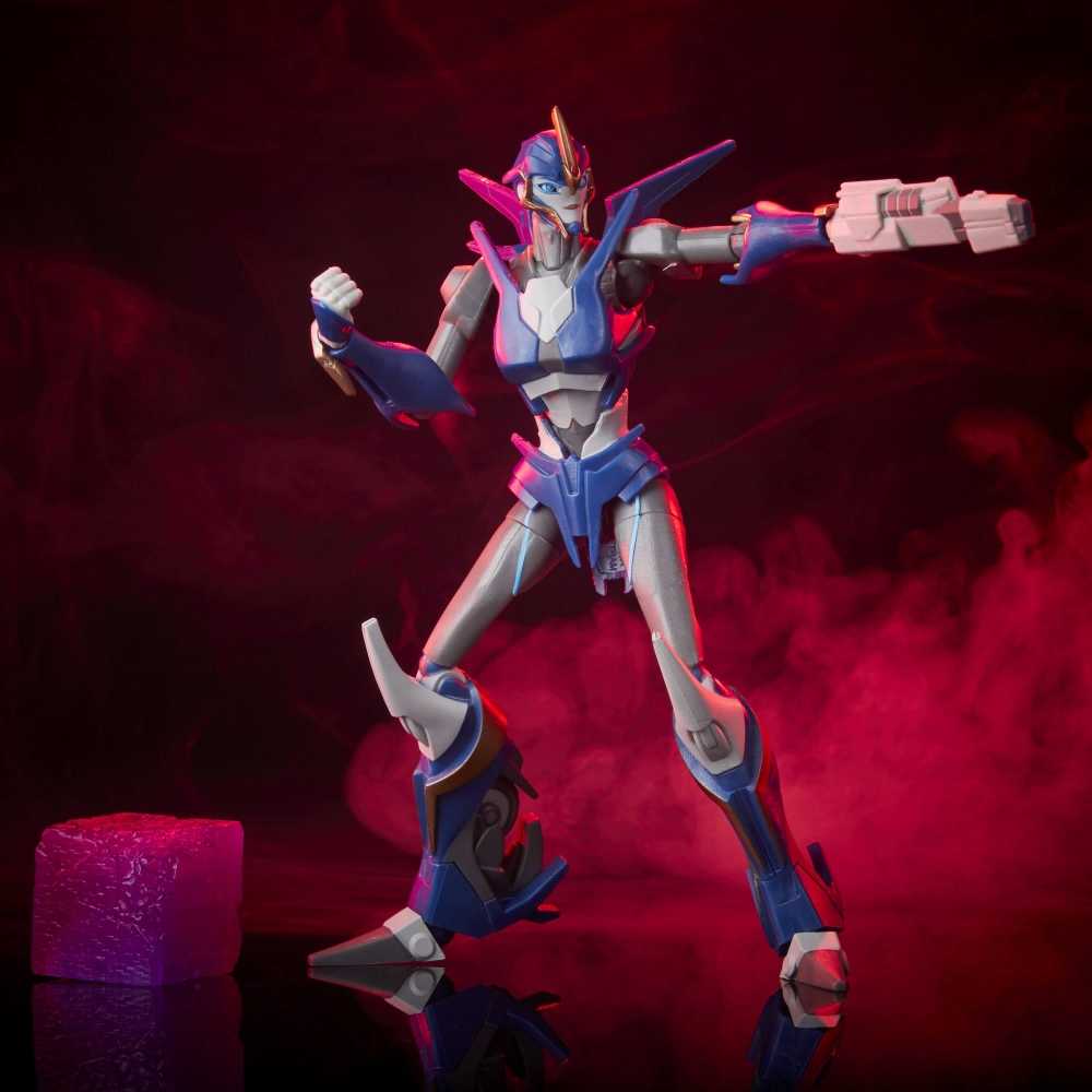R.E.D. Prime Arcee  (Transformers R.E.D.) action figure collectible - Main Image 2