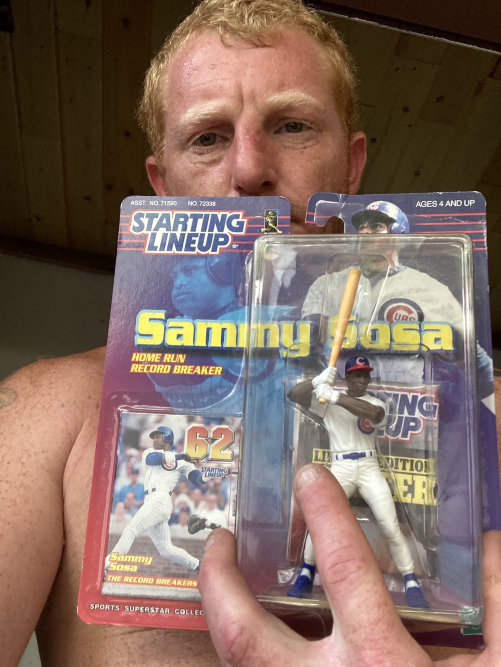 Hasbro Starting Lineup Home Run Record Breaker Mlb Sammy Sosa Chicago Cubs Baseball Sports Figure W Exclusive Trading Card & Poster Limited Edition Collectible By Full 90  action figure collectible [Barcode 076930723388] - Main Image 4