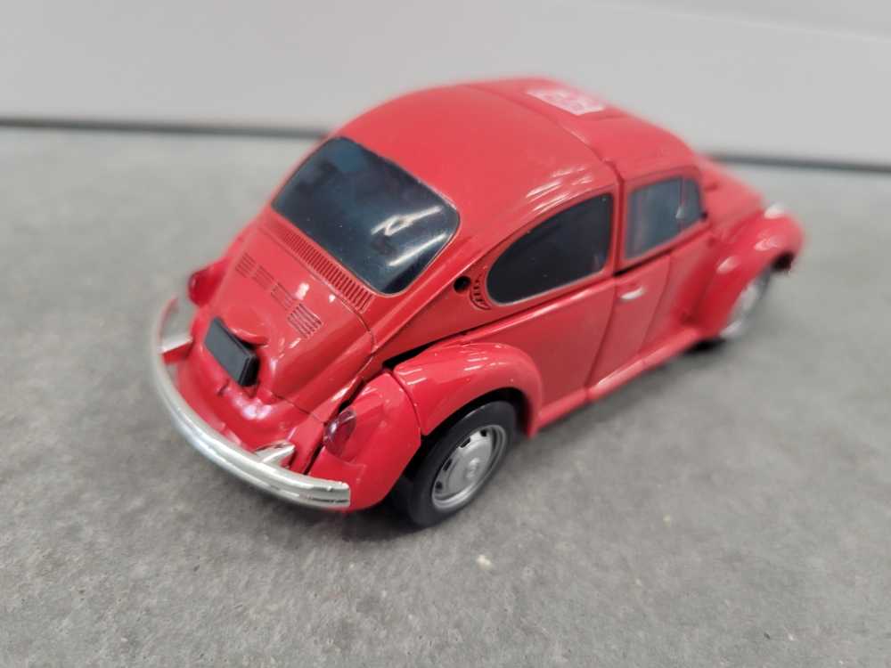 Bumblebee Red Vehicle Mode MP-21R - Hasbro (Masterpiece 1984) action figure collectible - Main Image 2