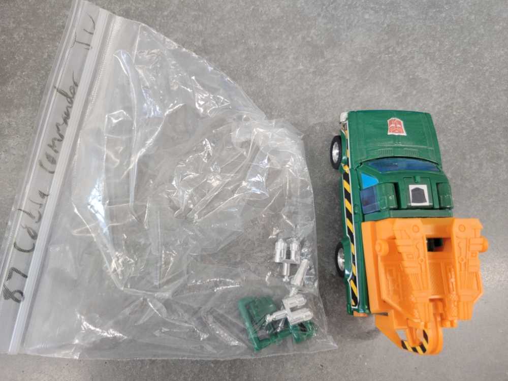 Hoist 1st Boxed 1985 Cars - Hasbro (1985) action figure collectible - Main Image 4