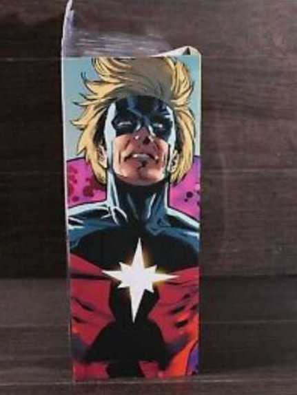 Captain Marvel - Marvel Select (Comics & Superheroes) action figure collectible [Barcode 699788108345] - Main Image 3