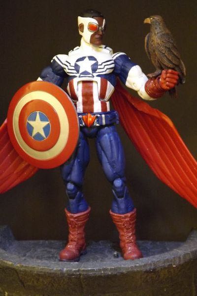 Captain America (Sam Wilson) - Hasbro (Marvel Legends) action figure collectible - Main Image 2