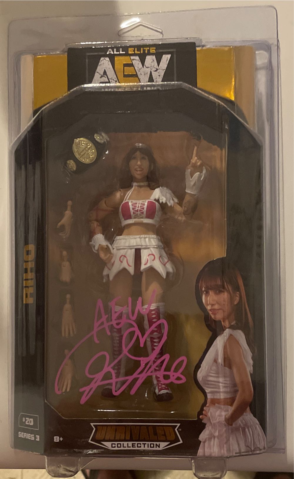 Riho - Jazwares (AEW Unrivaled Collection Series 3) action figure collectible [Barcode 191726377108] - Main Image 4