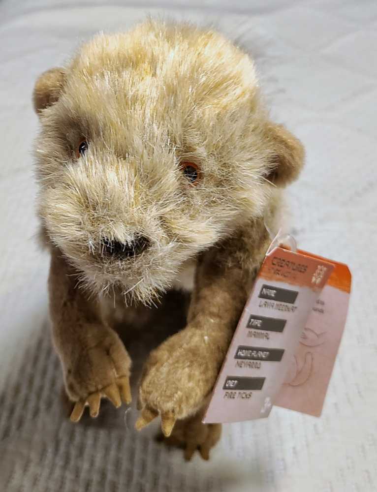 Disney Galaxy’s Edge PlushCreatures- Star Wars Lava Meerkat 10 inch plush MANDO - Disney Galaxy’s Edge Shops (Star Wars The Mandalorian) action figure collectible [Barcode 400933413616] - Main Image 2