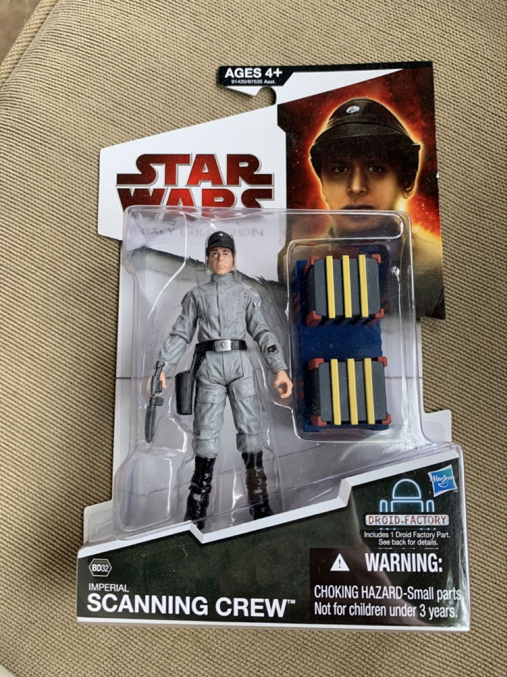 Hasbro Imperial Scanning Crew White Card Bd32  action figure collectible [Barcode 653569464877] - Main Image 2