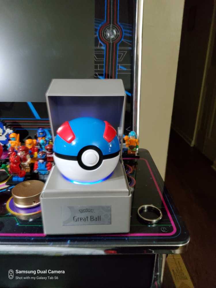 1:1 Scale: Pokémon - Great Ball - Wand Company (Electronic Replica) action figure collectible [Barcode 5060178520514] - Main Image 4
