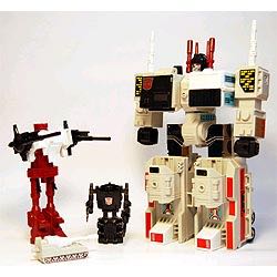 Metroplex - Takara (Transformers Encore) action figure collectible - Main Image 2