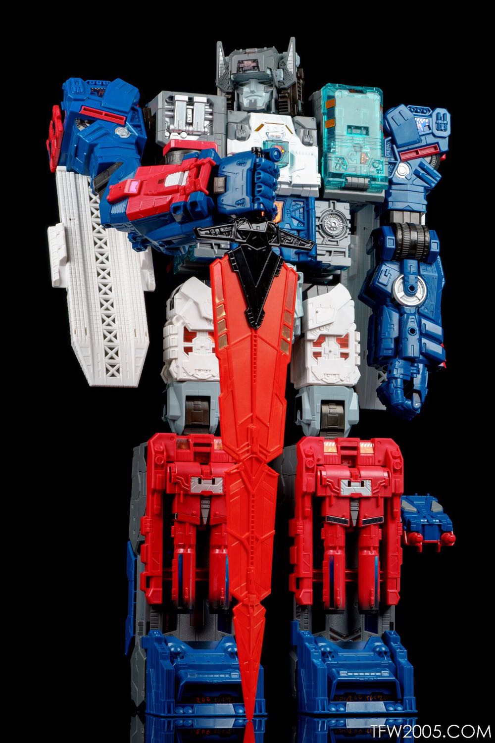 Transformers Fortress Maximus Titans Return - Hasbro action figure collectible - Main Image 2