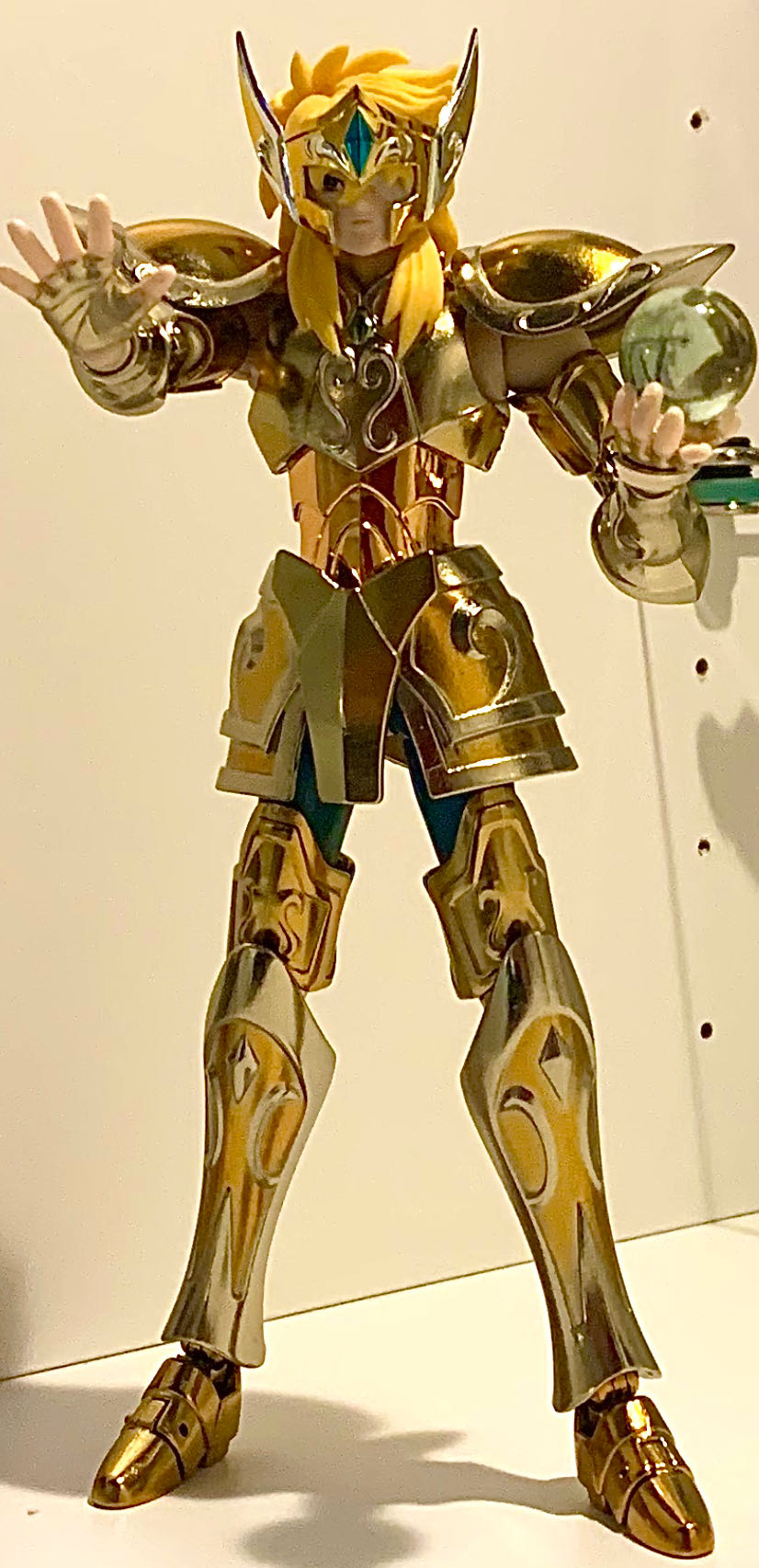 Hyoga Aquarius - Bandai (Gold Saint) action figure collectible [Barcode 4573102552815] - Main Image 2