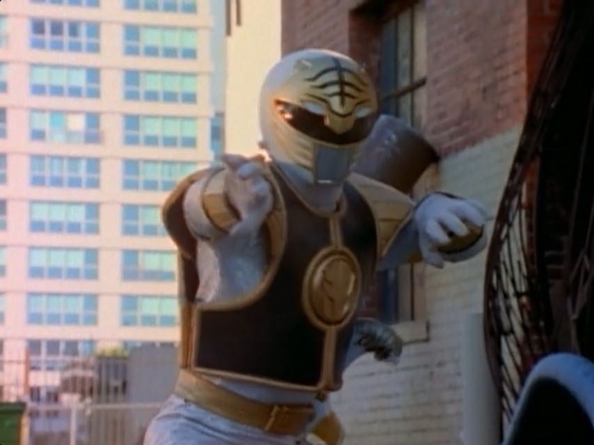 Mighty Morphin Metallic Armor White Ranger - Bandai (Mighty Morphin Power Rangers) action figure collectible - Main Image 3