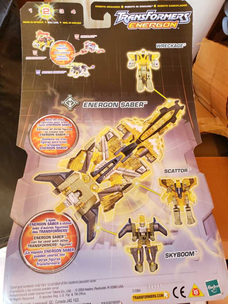 Energon Saber  action figure collectible [Barcode 076930802250] - Main Image 2