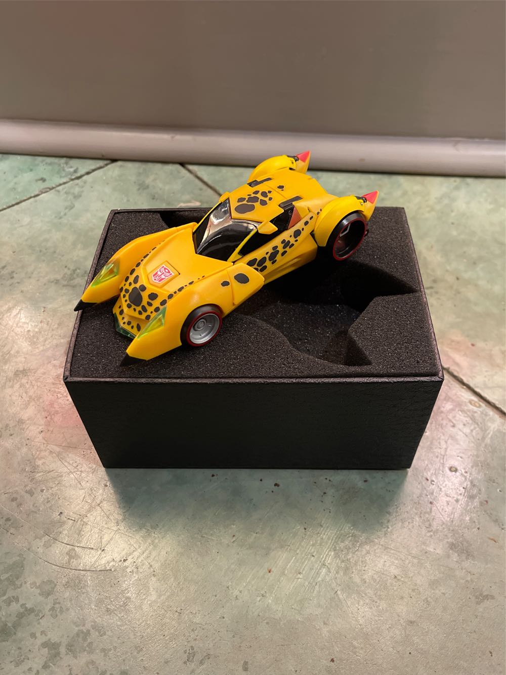 TFCC Animated Cheetor - Transformers Collectors Club (Timelines) action figure collectible - Main Image 2