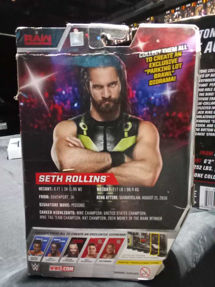 Seth Rollins - Mattel (wwe elite serires 52) action figure collectible [Barcode 887961397697] - Main Image 2