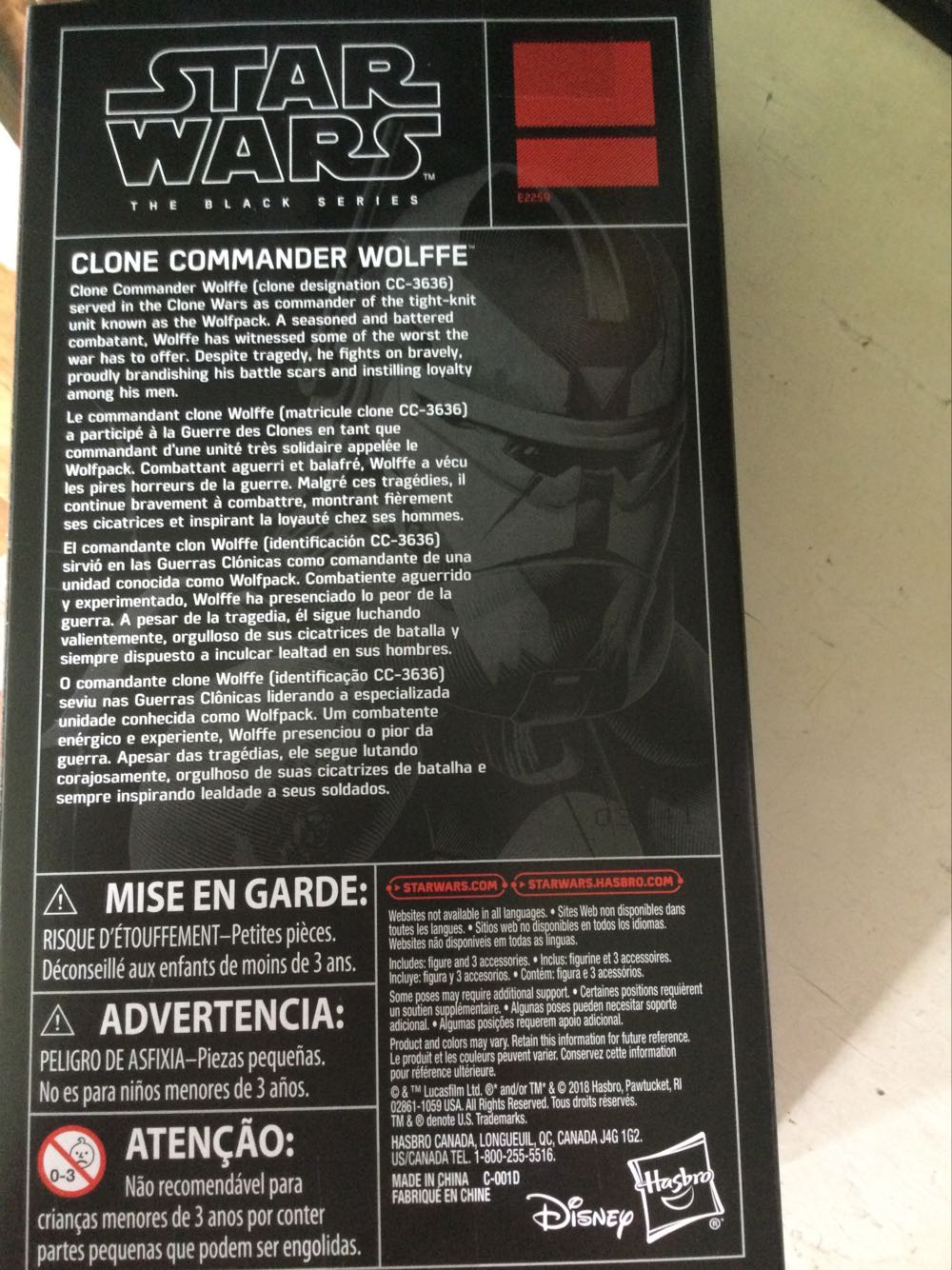 Clone Commander Wolffe - Hasbro (Red & Black Line) action figure collectible [Barcode 630509658169] - Main Image 4