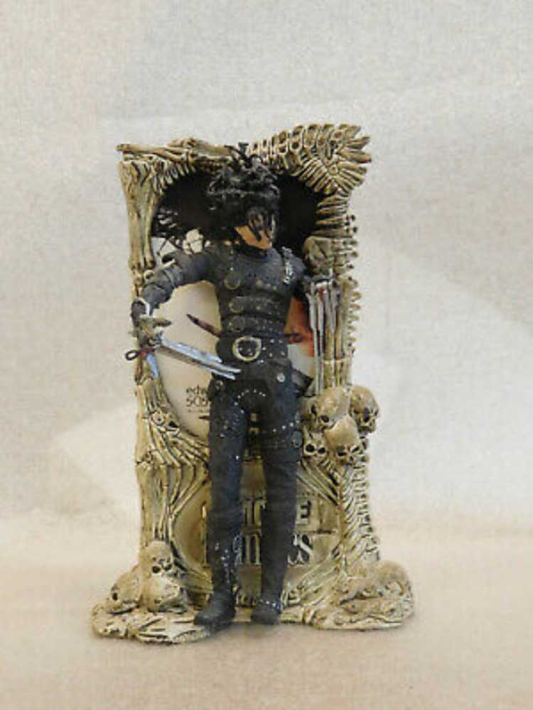 Edward Scissorhands - McFarlane Toys (Movie Maniacs) action figure collectible - Main Image 3