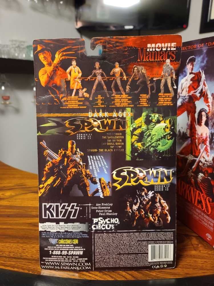 Mcfarlane Movie Maniacs Nightmare on elm street Freddy - McFarlane Toys™ (Horror) action figure collectible - Main Image 2