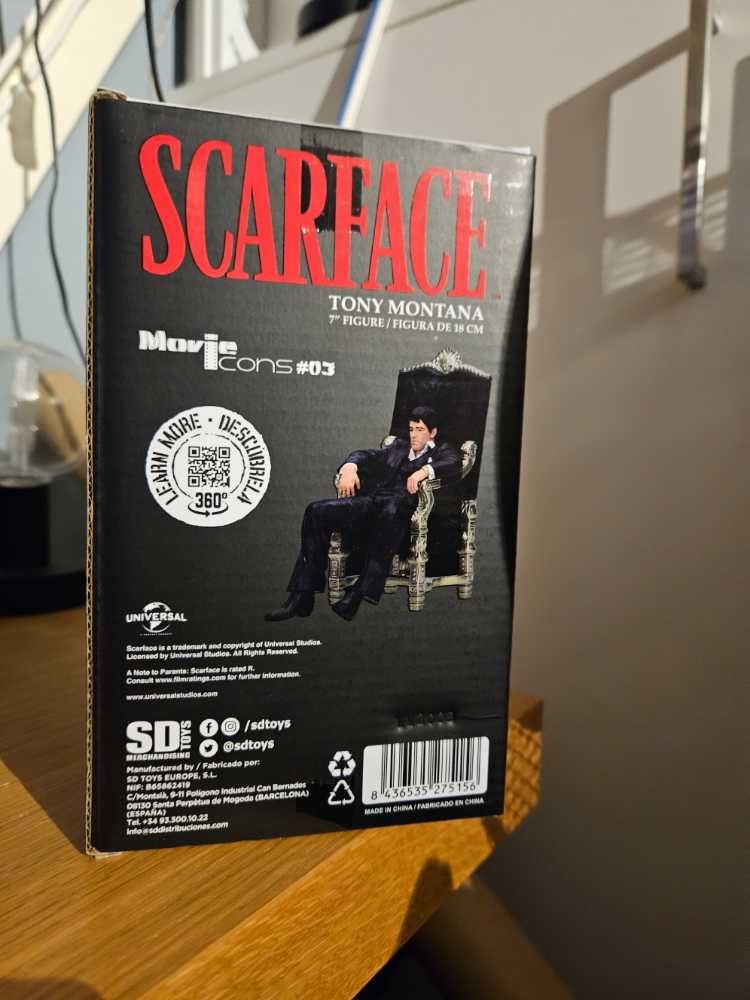 Sd Toys Movie Icons Scarface: Tony Montana Throne 7” Figure - SD Toys action figure collectible [Barcode 8436535275156] - Main Image 2