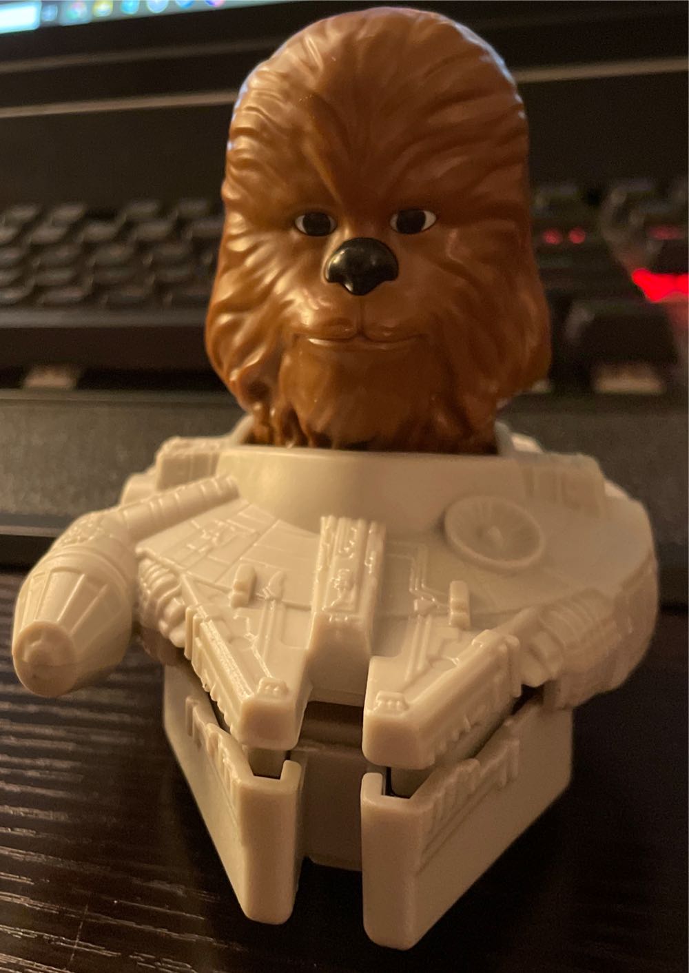 Mcdonalds Toys 2020 Chewbacca Falcon  action figure collectible - Main Image 1