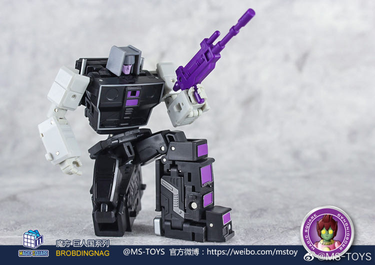 Overlord (Motormaster) - Magic Square (The Transformers) action figure collectible - Main Image 2
