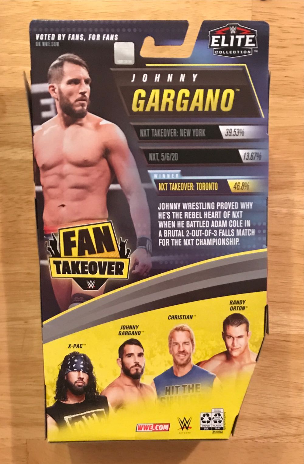 Johnny Gargano Elite Fan Takeover - Mattel (WWE Elite Collection) action figure collectible [Barcode 887961947885] - Main Image 2