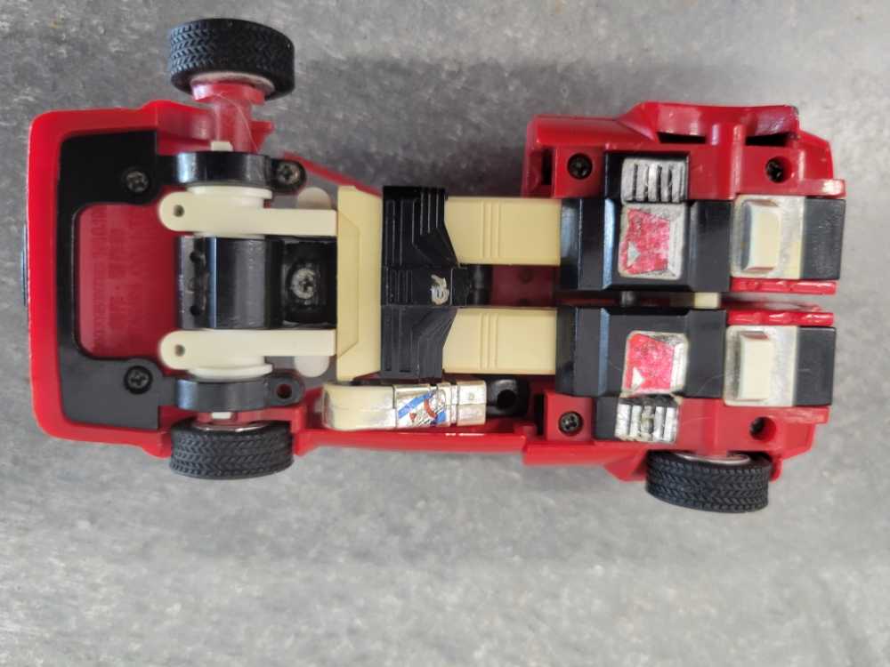 Sideswipe 4th Car Mode - Hasbro (1984) action figure collectible - Main Image 4