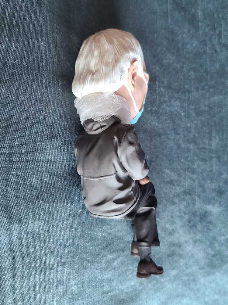 BERNIE SANDERS INAUGURATION DAY BOBBLEHEAD

 - Royal Bobbles (Political) action figure collectible [Barcode 814089012836] - Main Image 4