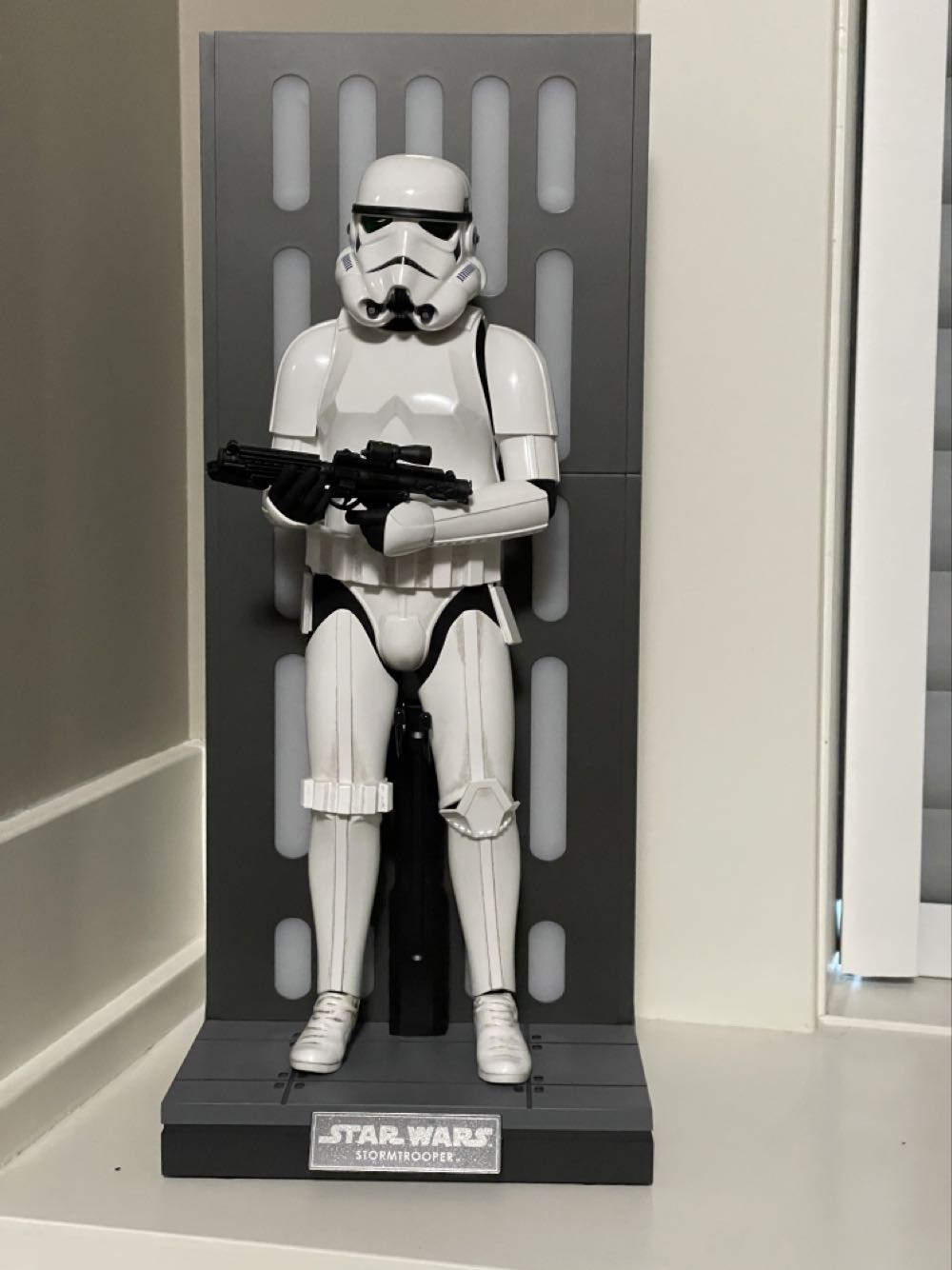 Stormtrooper (Deluxe) - Hot Toys (Star Wars: Episode VI - Return Of The Jedi) action figure collectible [Barcode 4897011188058] - Main Image 2