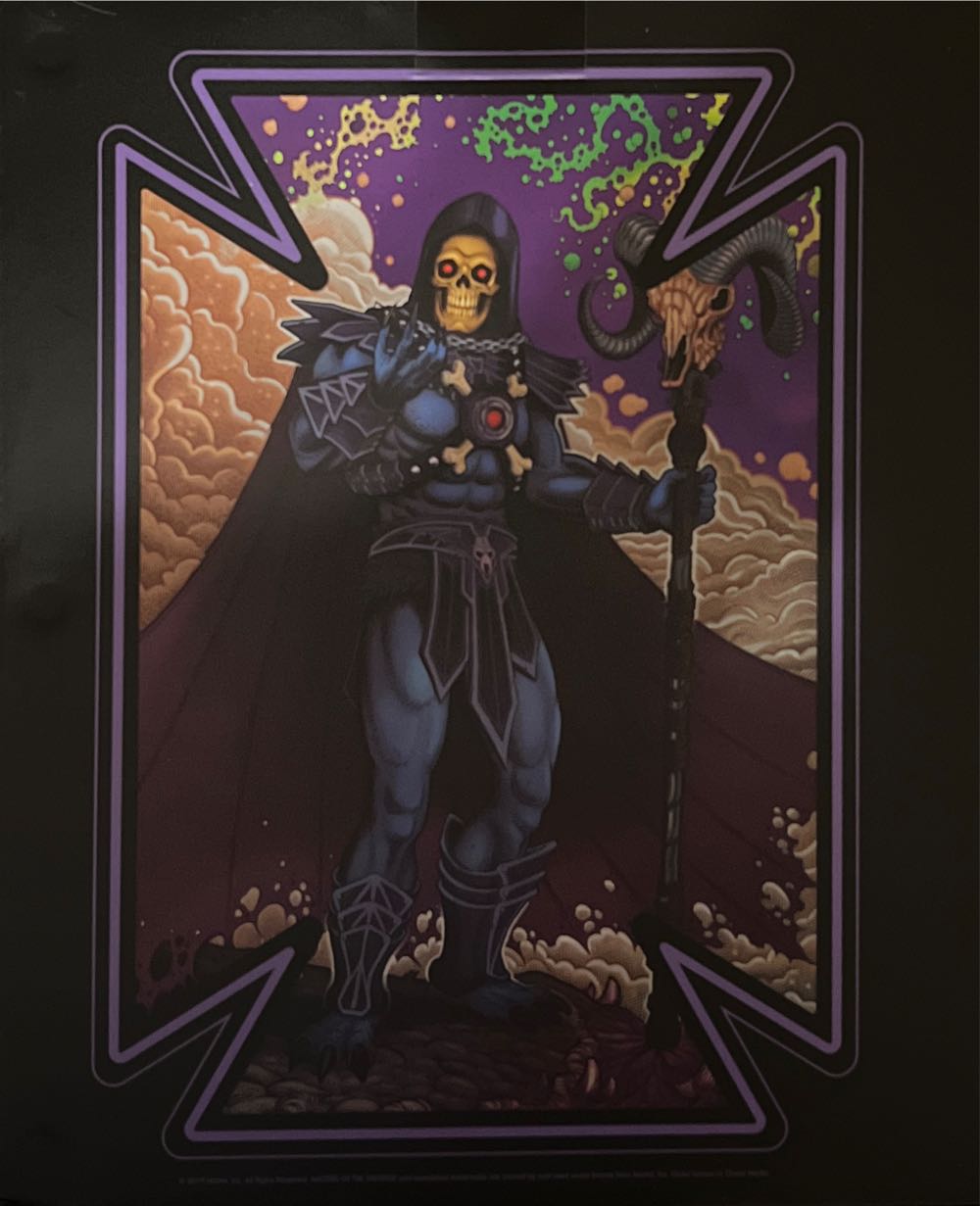 Skeletor GID Hot Topic - Mondo (Mondo - Masters Of The Universe) action figure collectible - Main Image 4
