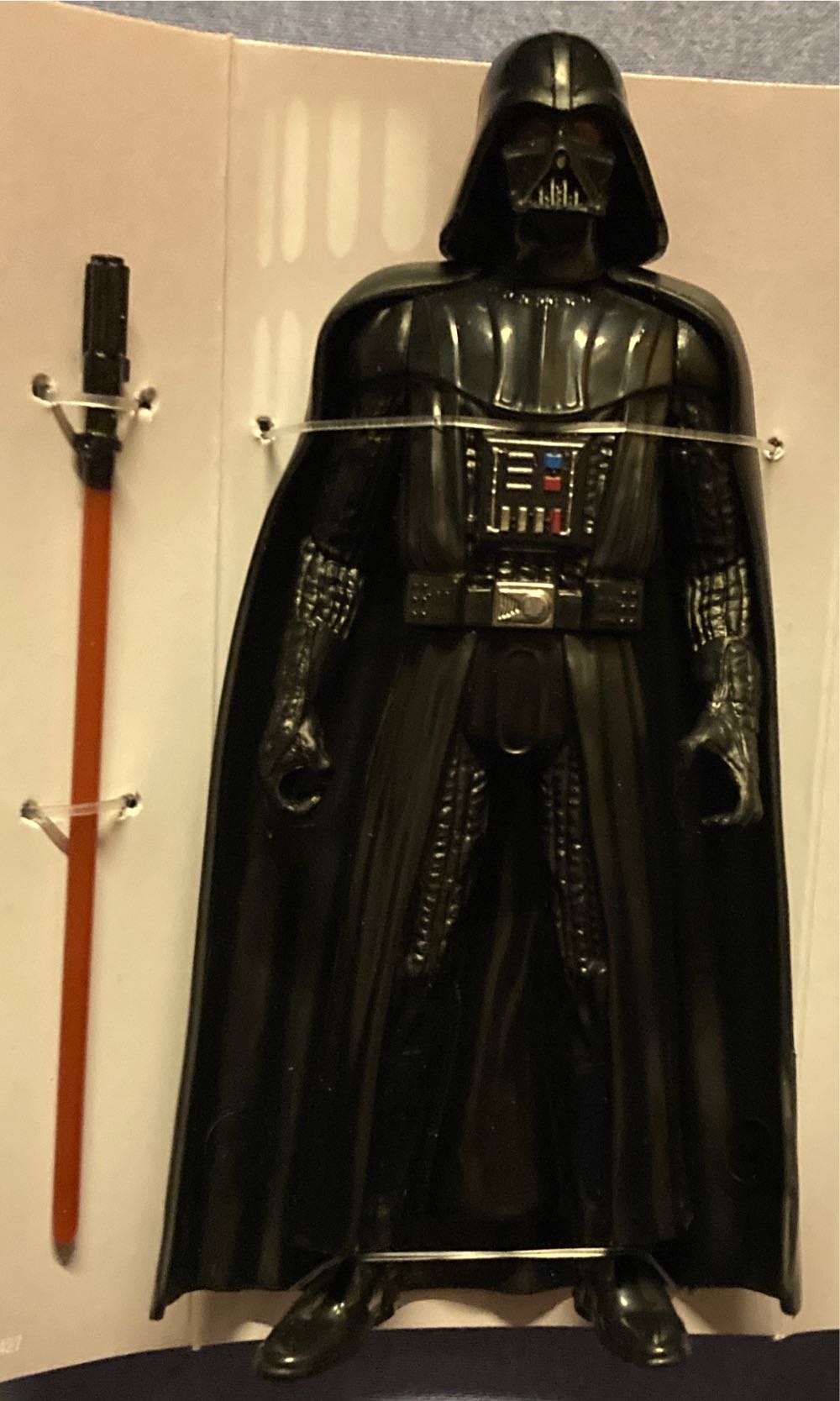 Star Wars 6” - Darth Vader (2021) - Hasbro (Star Wars) action figure collectible [Barcode 630509657322] - Main Image 3