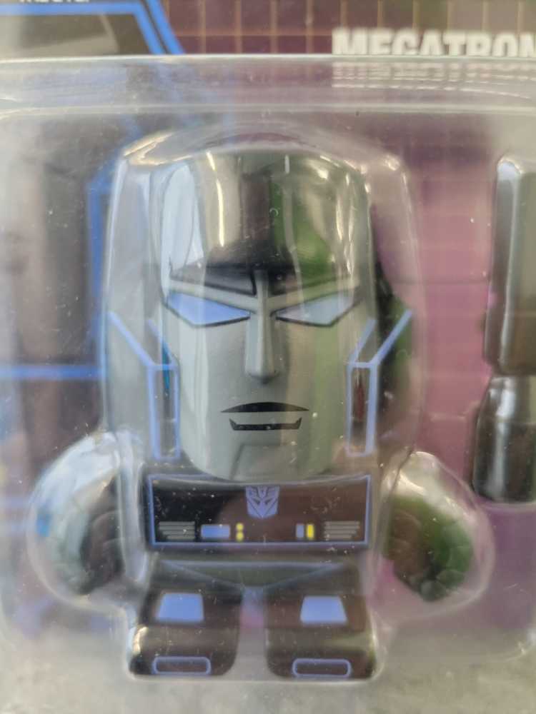 Megatron Cybertron Edition - Loyal Subjects (Loyal Subjects) action figure collectible - Main Image 2