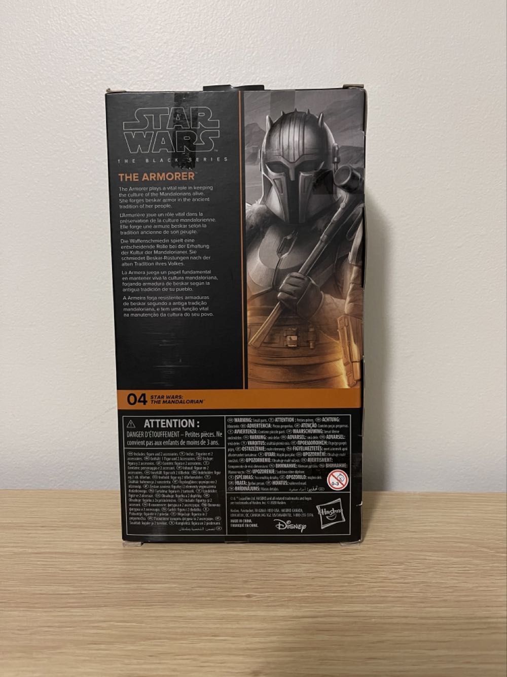 Star Wars - The Armorer - Hasbro (Star Wars - The Black Series - The Mandalorian) action figure collectible [Barcode 5010993754717] - Main Image 2
